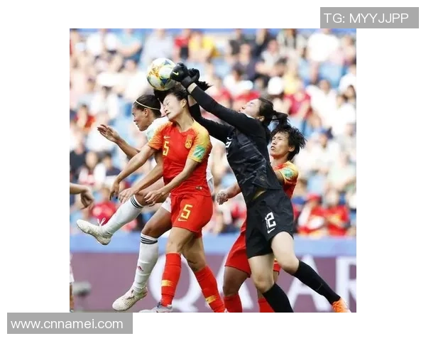 足球明星闪耀舞台娱乐颁奖盛典精彩瞬间回顾